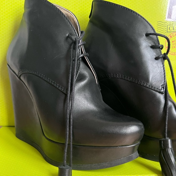 Ted Baker Elkma Black Wedge Ankle Boots - Picture 2 of 4